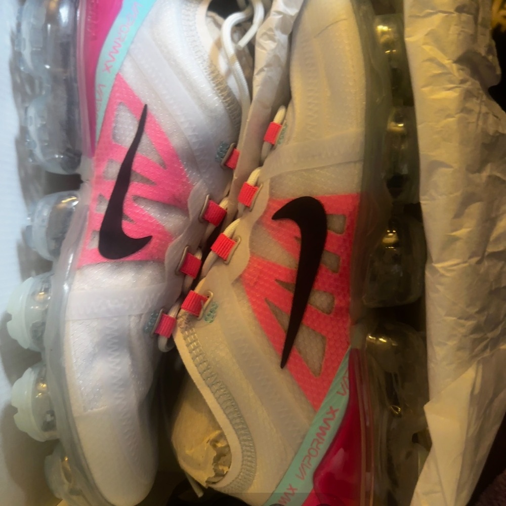 Nike Kids VaporMax Sneakers - White and Pink